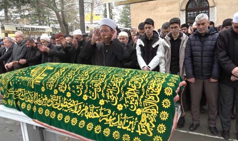 Hollandada cansız bedenine ulaşılan imam Fatih Eryılmaz, memleketi Kütahyada toprağa verildi