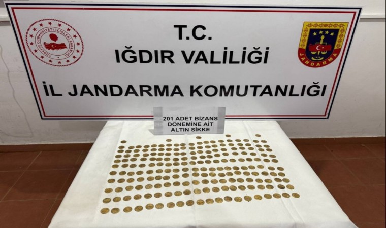 Iğdırda 201 altın sikke ele geçirildi