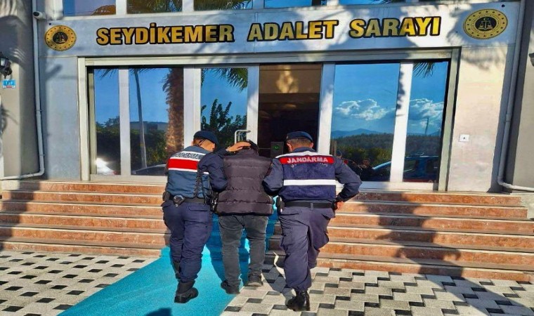 İki ayrı suçtan aranan firari Seydikemerde Yakalandı