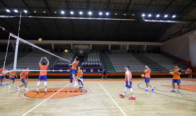 İnegöl Belediyespor Yenişehir Belediyeye hazırlanıyor