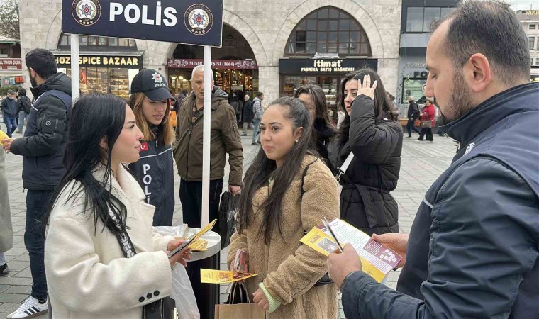 İstanbul Emniyetinden Kadına Yönelik Şiddete Karşı Uluslararası Mücadele Gününde KADES tanıtımı