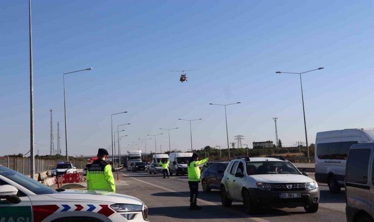 Jandarmanın havadaki gözü cayrokopter ile otoyolda denetim