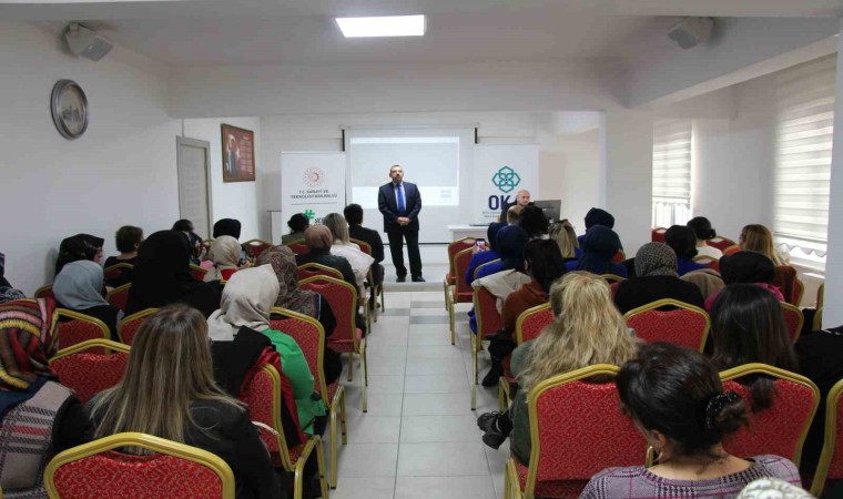 Kadın istihdamı ve girişimciliğini destekleyen seminerlerin ilki Tokatta gerçekleştirildi