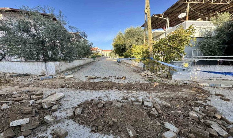 Karacasuda yollar bakıma alındı