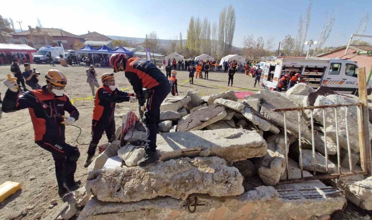 Karamanda düzenlenen yerel saha tatbikatı gerçeğini aratmadı