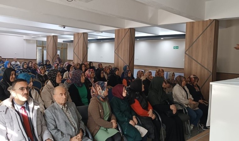 Karapınarda Uyuşturucu ile Mücadele Bilgilendirme toplantısı düzenlendi