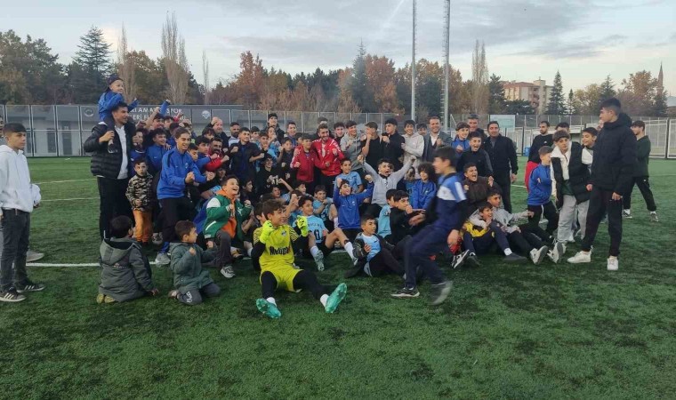 Kayseri U14 Liginde şampiyonlar belli oldu