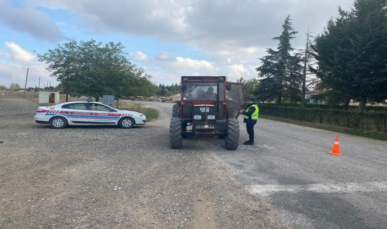 Kırklarelinde trafik denetimi: 100 araç trafikten men edildi