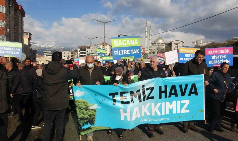 Koca bir ilçe ayaklandı, “Kirli havada solumak istemiyoruz”