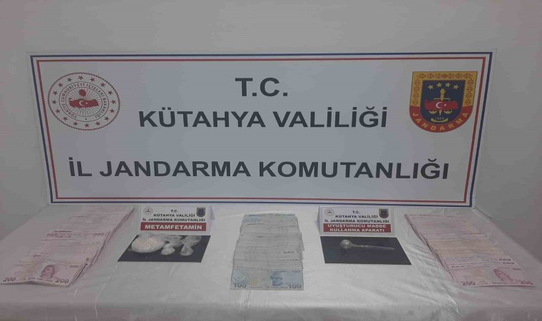 Kütahyada uyuşturucu operasyonu, 2 şahıs tutuklandı