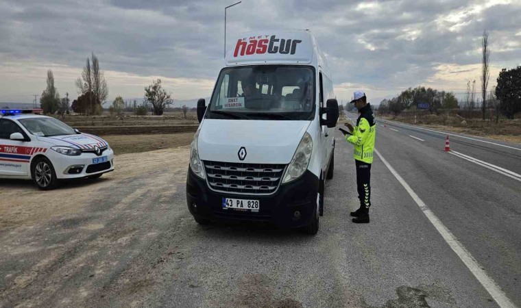 Kütahyada yük ve yolcu taşımacılığına yönelik denetimler yapıldı