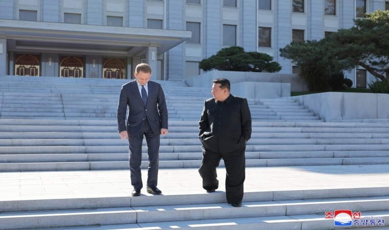 Kuzey Kore lideri Kim, Rus bakanı Pyongyangda ağırladı