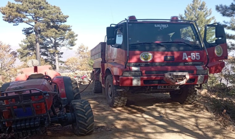 Manisada ormanlık alanda çıkan yangın söndürüldü