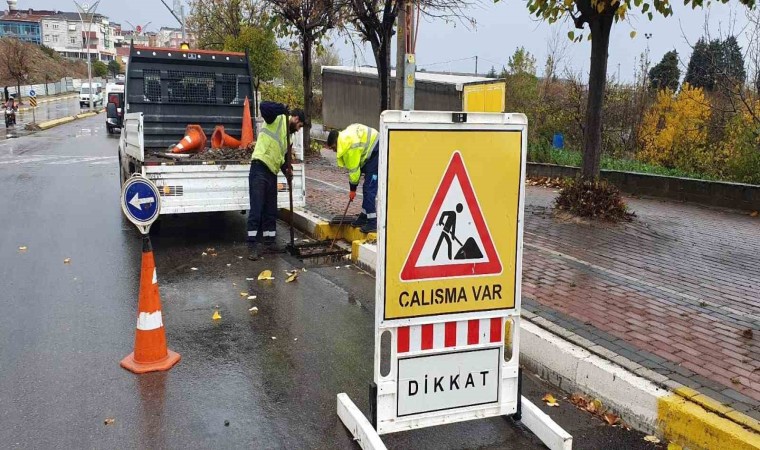 Mazgal ve menfez temizliği yapılıyor