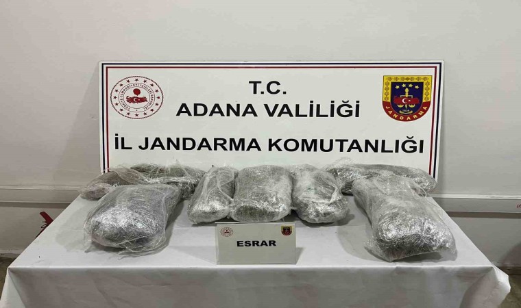 Otomobilde 6 kilogram uyuşturucu ele geçirildi