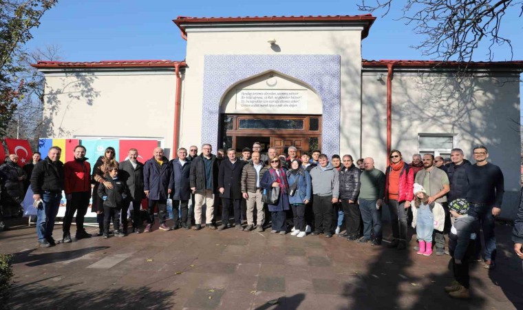 Romanyada Şehitlere Vefa Projesi kapsamında fidan dikme etkinliği yapıldı