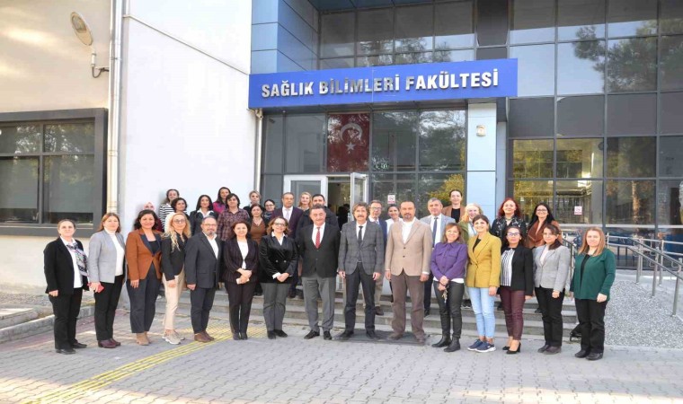 Sağlık Bilimleri Fakültesinin yeni dekanı Prof. Dr. Akansel oldu