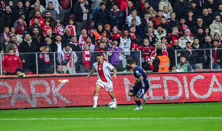 Samsunspor, Emre Kılınçın dizinin fotoğrafını paylaştı