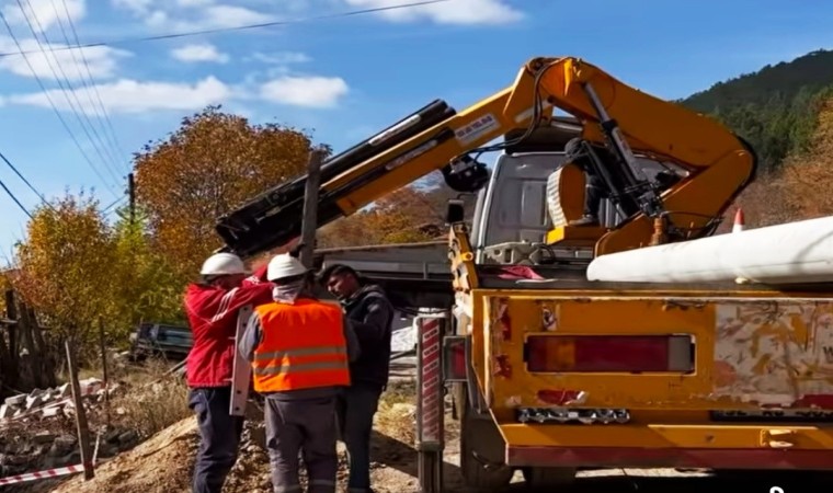 Simavda 22 köyün elektrik hatları yenileniyor