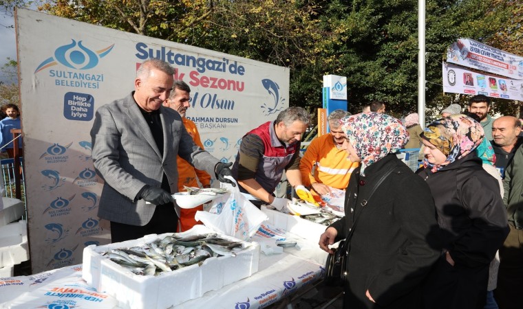 Sultangazi Belediyesinden ücretsiz balık dağıtımı