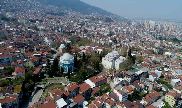 Tarihi cami ve türbelerden güvenlikçilerin çekilmesine AK Parti İl Başkanı Gürkandan tepki