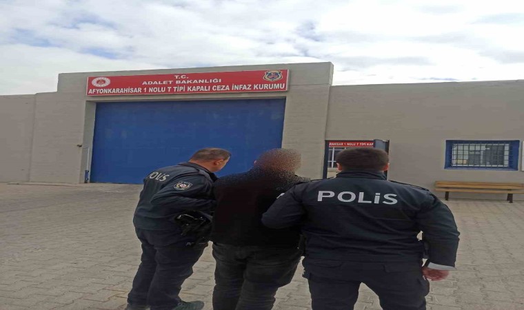 Tasarlayarak adam öldürme suçundan aranan şahsı polis yakaladı