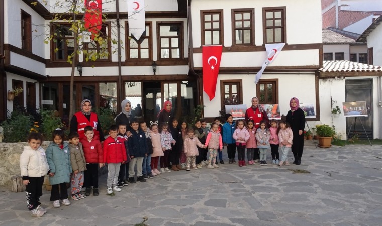 Tavşanlıda öğrencilerin Kızılaya ilgisi