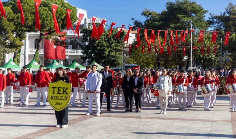 Tek Koleji Bandosu, resmi etkinliklerde takdir topluyor