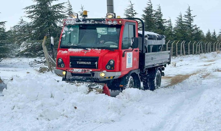 Tepebaşında kar yağışına hızlı müdahale