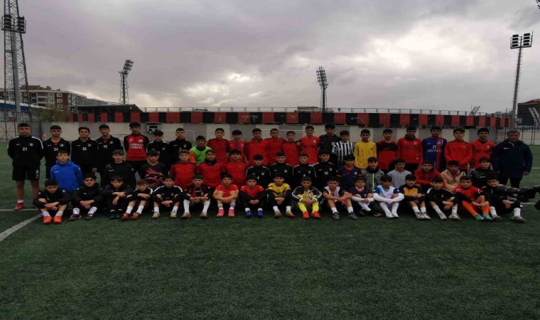 TFF U14 milli takım seçmeleri Vanda yapıldı