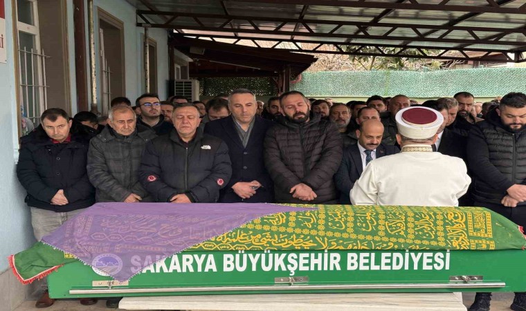 Tırın altında kalan kadın, son yolculuğuna uğurlandı