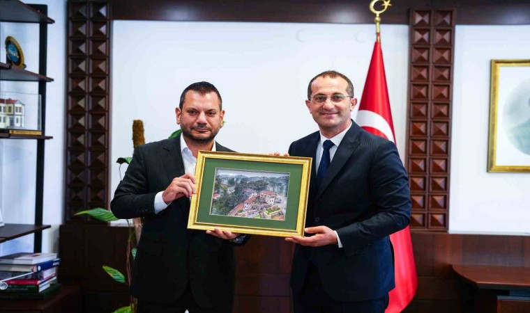 Trabzonspor Kulübü Başkanı Doğandan Akçaabat Belediye Başkanı Ekime ziyaret