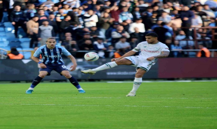 Trendyol Süper Lig: Adana Demirspor: 0 - Konyaspor: 0 (İlk yarı)