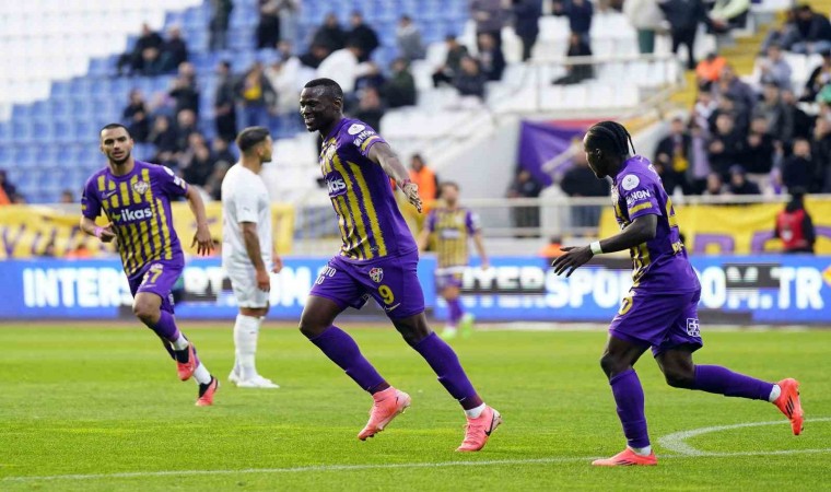 Trendyol Süper Lig: Eyüpspor: 2 - Hatayspor: 0 (Maç sonucu)