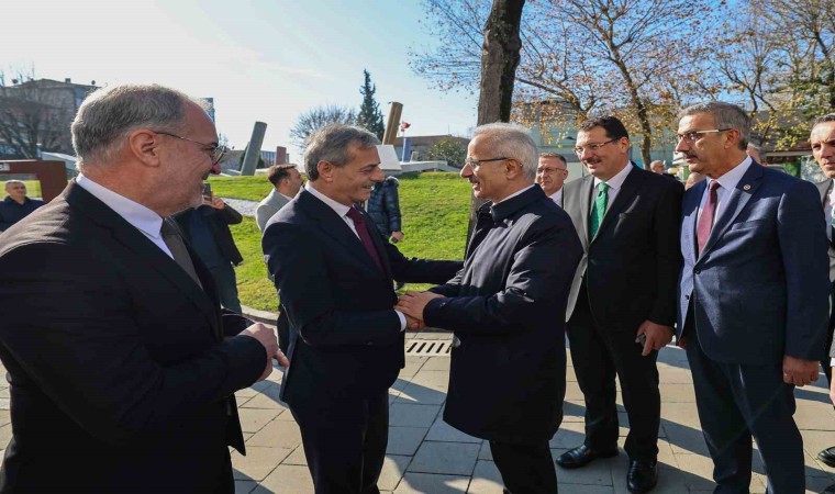 Ulaştırma ve Altyapı Bakanı Abdülkadir Uraloğlu, Yusuf Alemdarı ziyaret etti