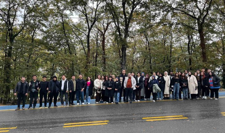 Üniversiteli öğrenciler Sakaryanın tarihinde yolculuğa çıktı