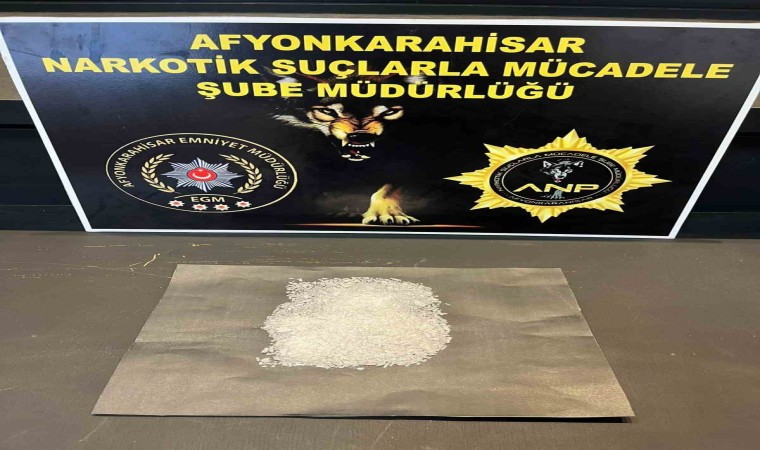 Uyuşturucu operasyonunda yakalanan 9 kişiden 2si tutuklandı