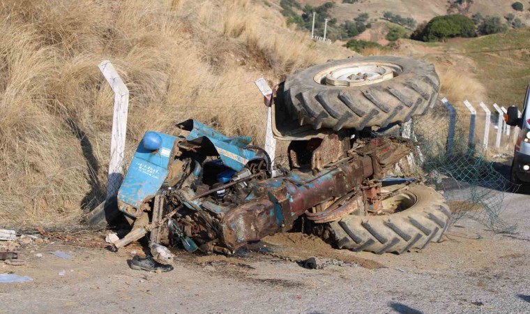 Virajı alamayan kum yüklü traktör devrildi: 1i ağır 2 yaralı