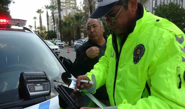 Yayalara yol vermediği için ceza yedi, Yaya yolunda kimse yoktu diye savunma yaptı