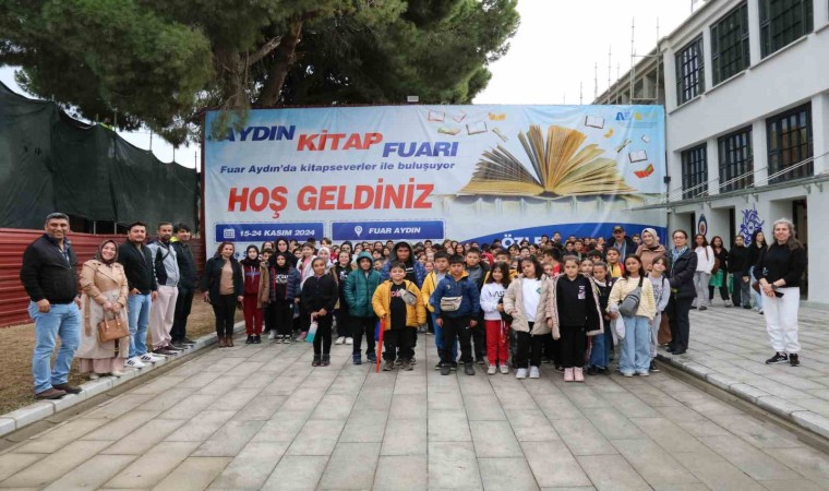 Yenipazar Belediyesinden ilçede yaşayan vatandaşlara kitap fuarı gezisi