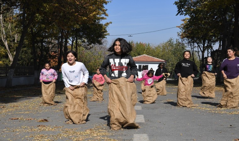 Yeşilyurt Belediyesi çocukları pikniğe götürdü