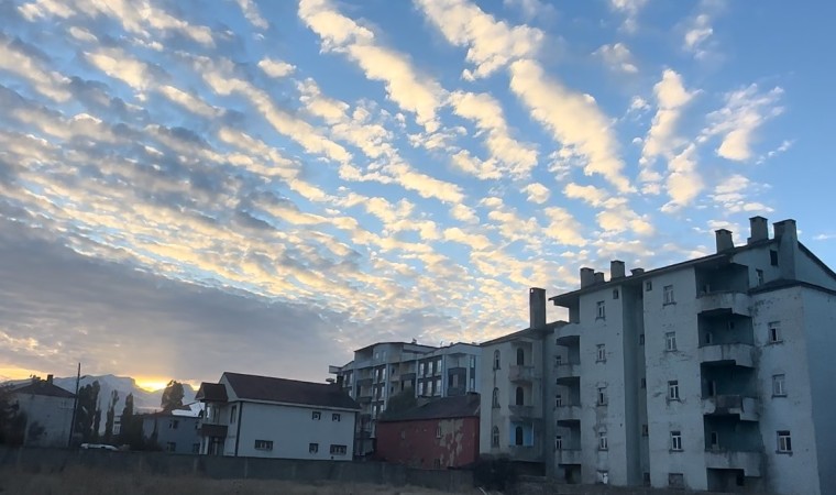 Yüksekovada Sirrokümülüs bulutları görsel şölen sundu