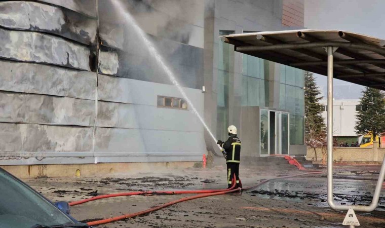 3 işçinin öldüğü fabrika yangınında 5 şahıs adliyeye sevk edildi