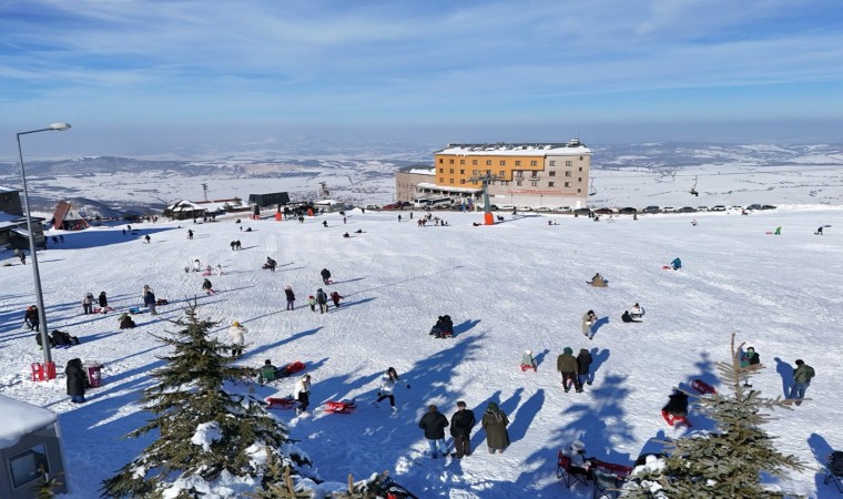 Akdağ Kayak Merkezinde turizm sezonu başladı