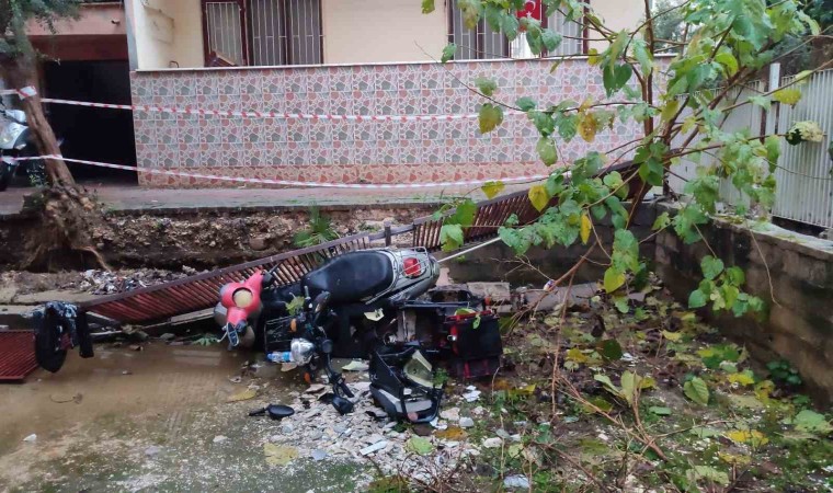 Alanyada sağanak yağışın etkisi gündüz ortaya çıktı