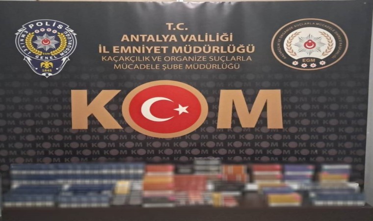 Antalyada kaçak silah ve tefecilik suçundan 4 kişi tutuklandı