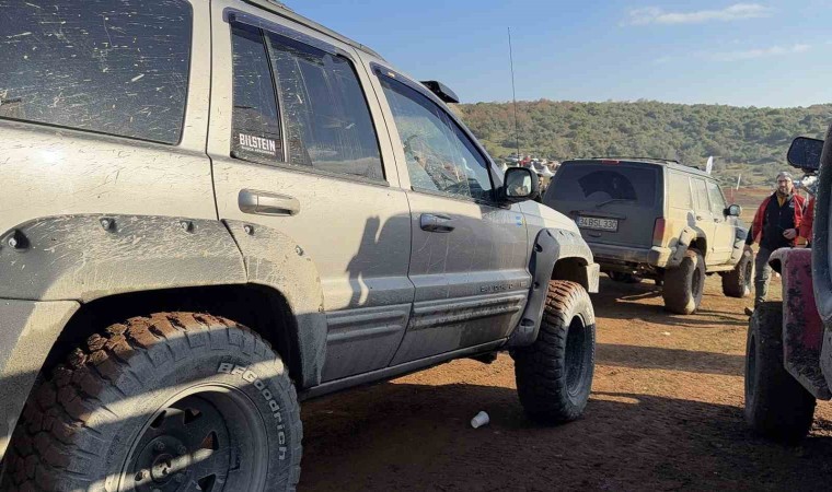 Arnavutköyde düzenlenen Off-Road Şenliği renkli görüntülere sahne oldu