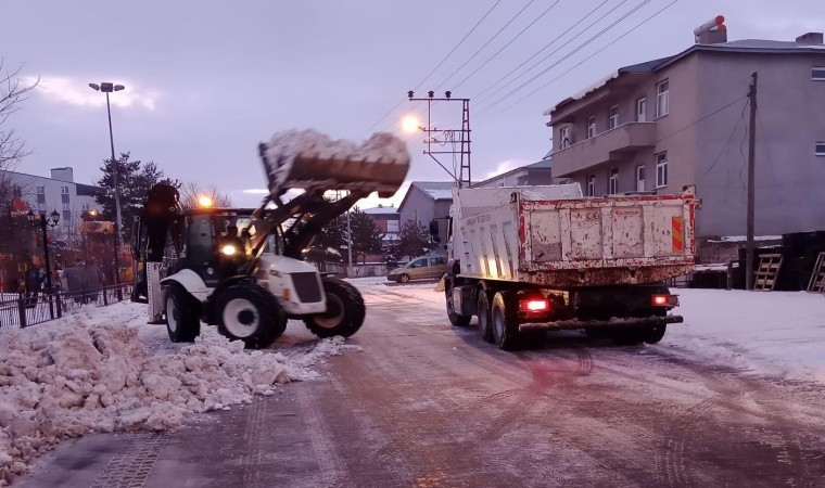 Arpaçay Belediyesinden kar temizliği