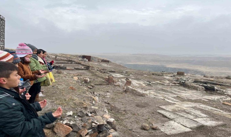 Arpaçaylı öğrenciler UNESCO Dünya Mirası Aniyi gezdi