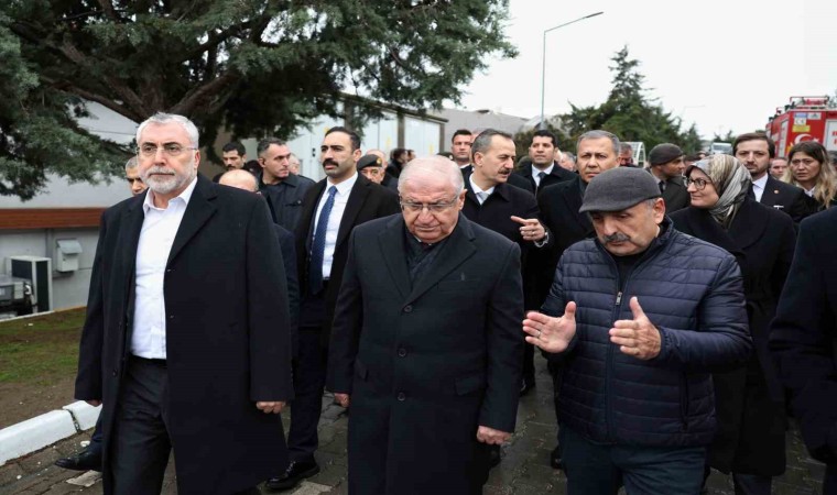 Bakan Güler, Balıkesirdeki patlama sonrası incelemelerde bulundu